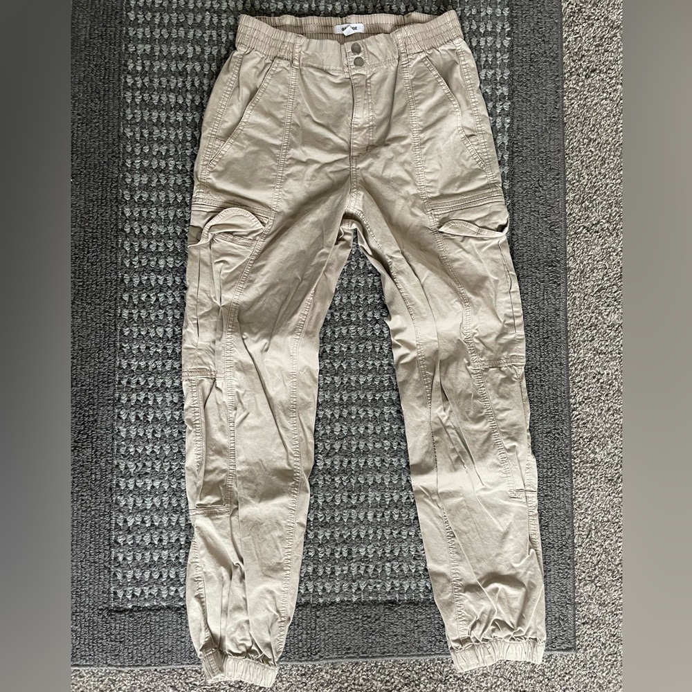 Women’s Tan Cargo Pants size small Garage